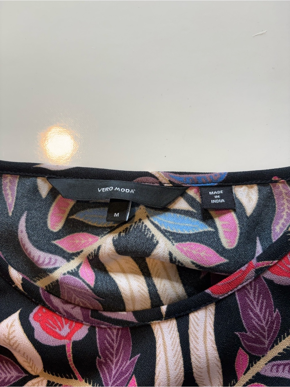 Vero Moda Gyana Floral Bell Sleeve Blouse Medium Black Multicolor - Picture 5 of 9
